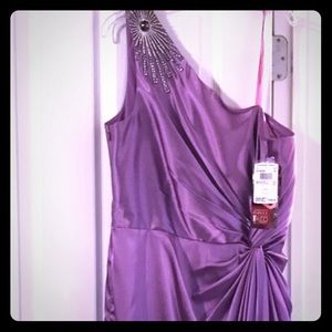 Adrianna Papell prom dress